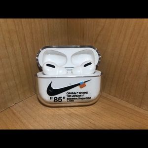 Apple AirPods Pro Nike Off-White Case